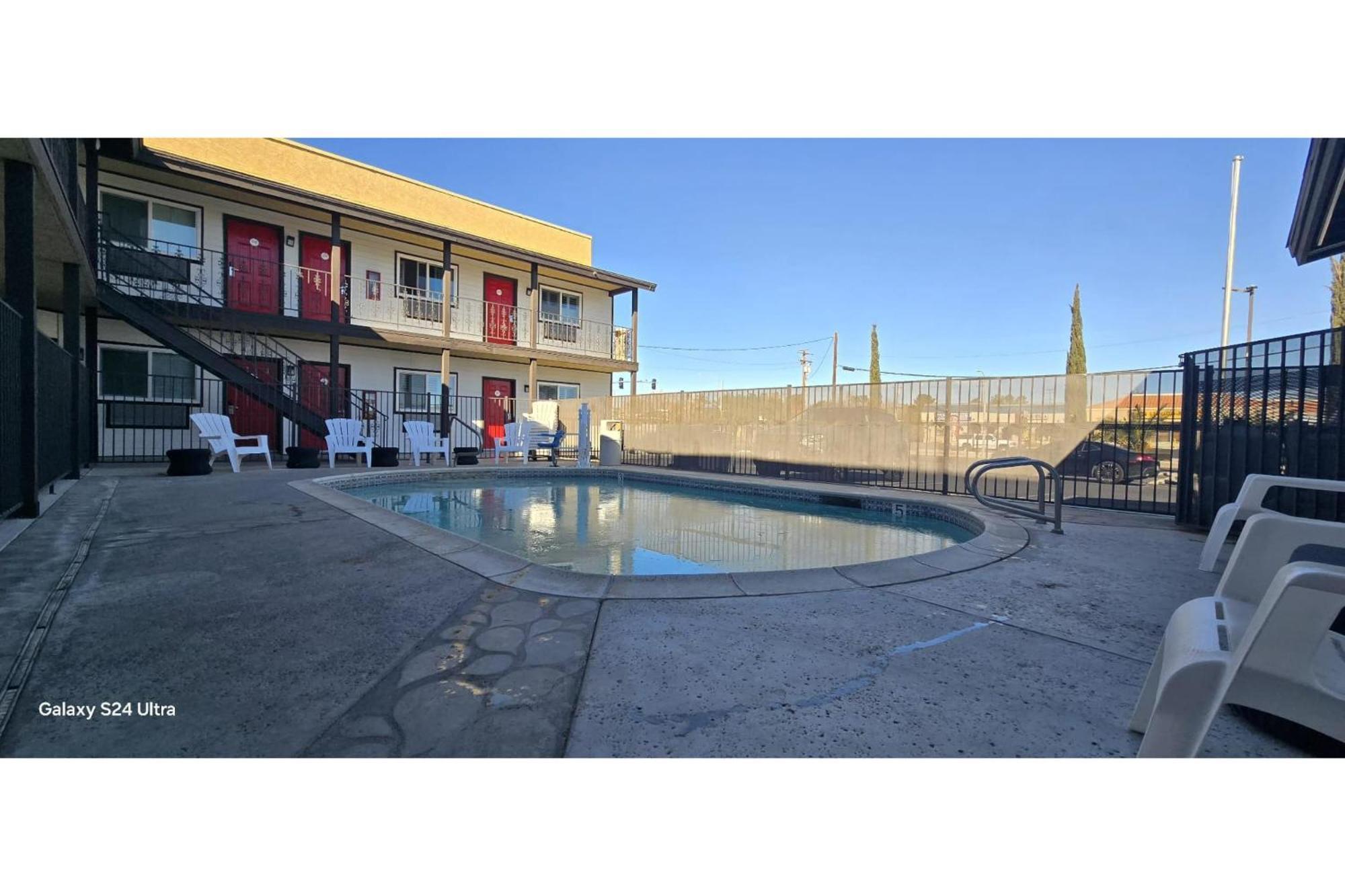 Hotel Avenida Victorville I 15 Exteriör bild